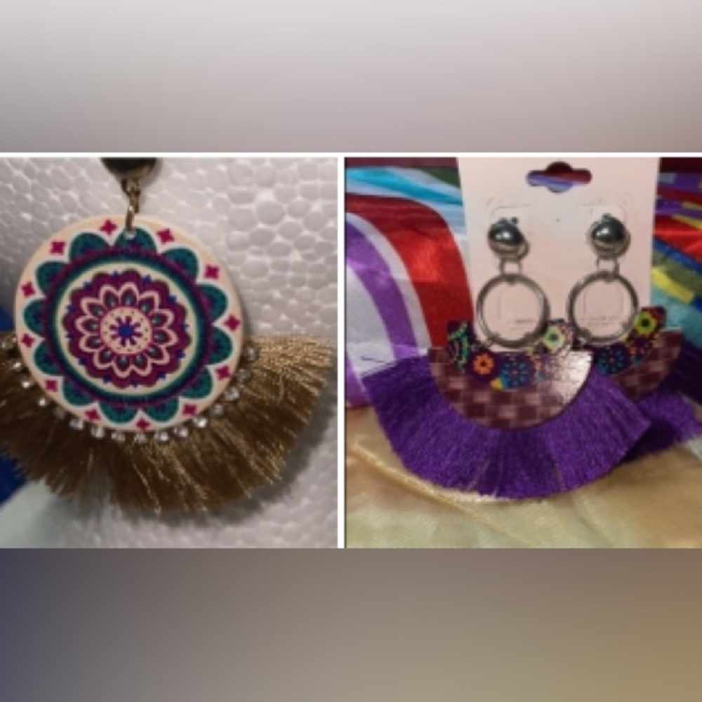 Earrings two pairs.